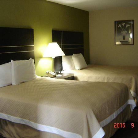 Days Inn Oil City Conference Center 외부 사진